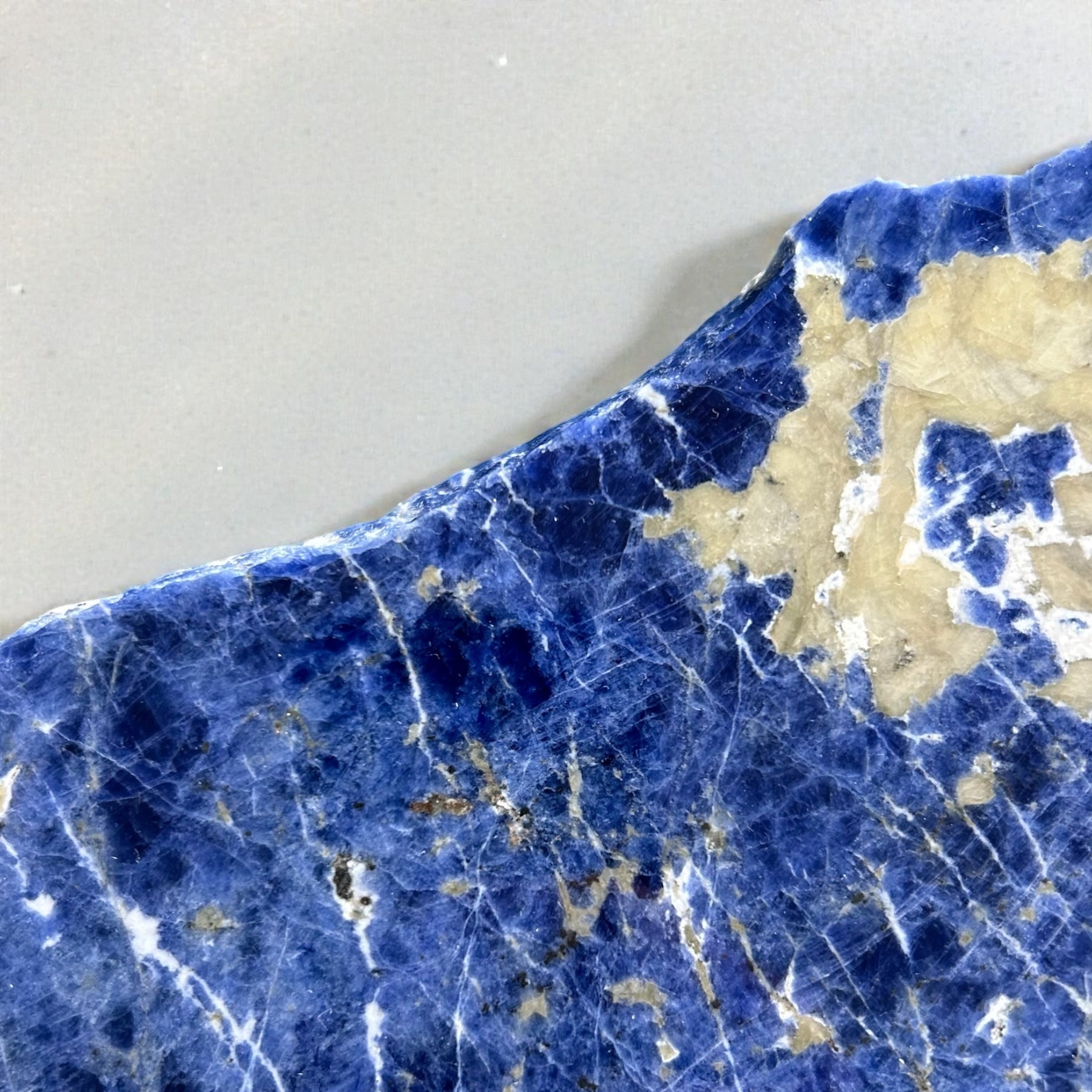 BLUE SODALITE 01-001